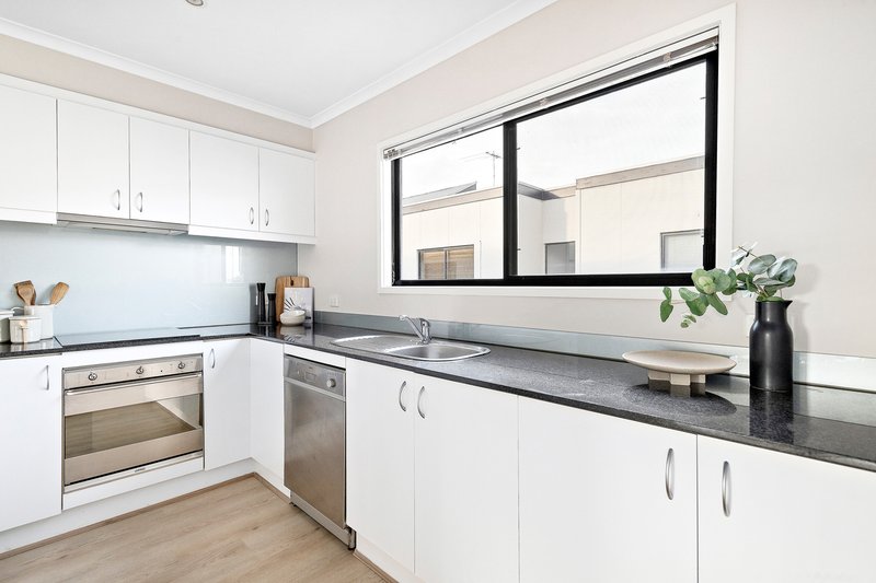 Photo - 8/56 Leicester Street, Fitzroy VIC 3065 - Image 6