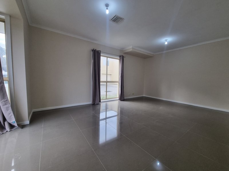 Photo - 8/58 Kanooka Grove, Clayton VIC 3168 - Image 5