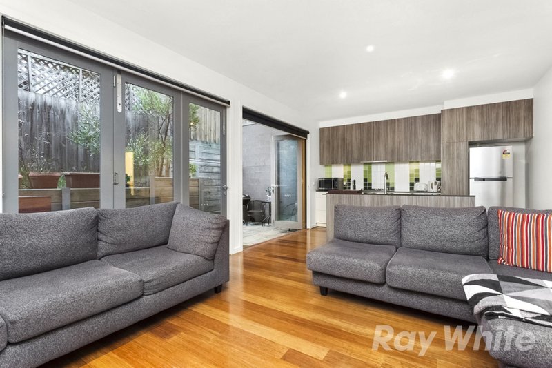 Photo - 8/595 Burke Road, Camberwell VIC 3124 - Image 3