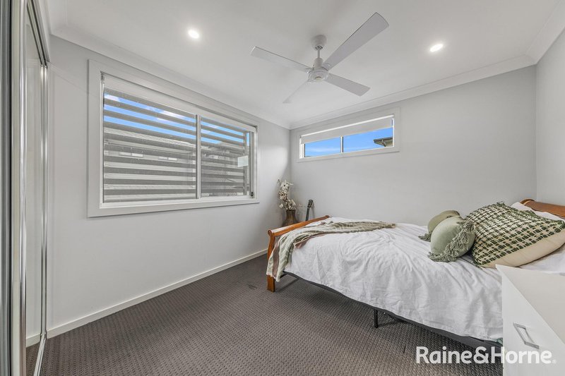 Photo - 85B Mary Ann Drive, Glenfield NSW 2167 - Image 8