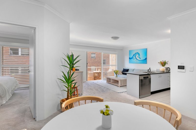 Photo - 8/6-10 Boronia Street, Dee Why NSW 2099 - Image 2