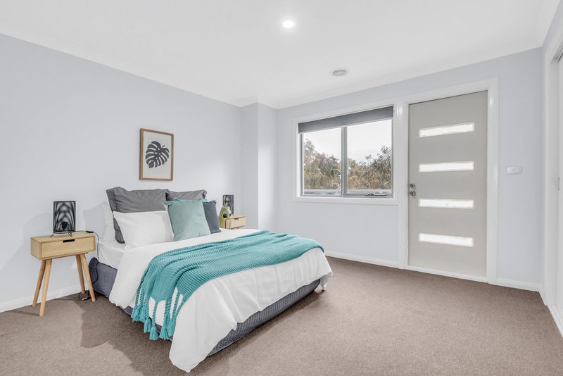 Photo - 8/6-10 Elsternwick Way, Craigieburn VIC 3064 - Image 12