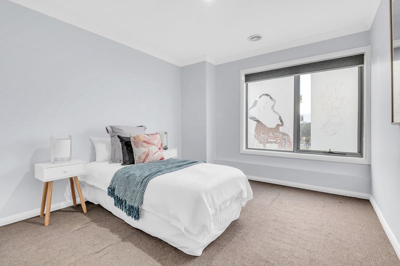 Photo - 8/6-10 Elsternwick Way, Craigieburn VIC 3064 - Image 15