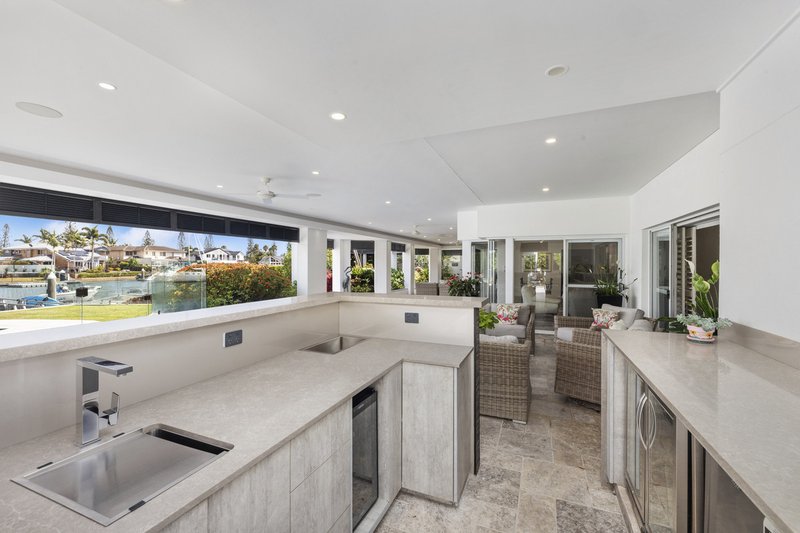 Photo - 8/6-16 Anchorage Drive, Raby Bay QLD 4163 - Image 13