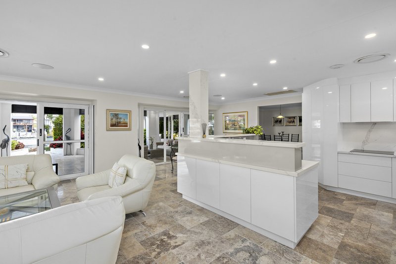 Photo - 8/6-16 Anchorage Drive, Raby Bay QLD 4163 - Image 19