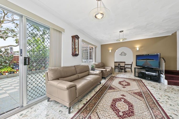 Photo - 8/6-8 Addlestone Road, Merrylands NSW 2160 - Image 2