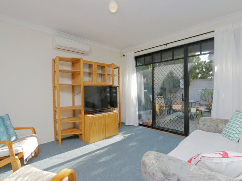 Photo - 8/6-8 Warwick Street, St James WA 6102 - Image 8