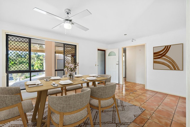 Photo - 86 Alexander Drive, Highland Park QLD 4211 - Image 3