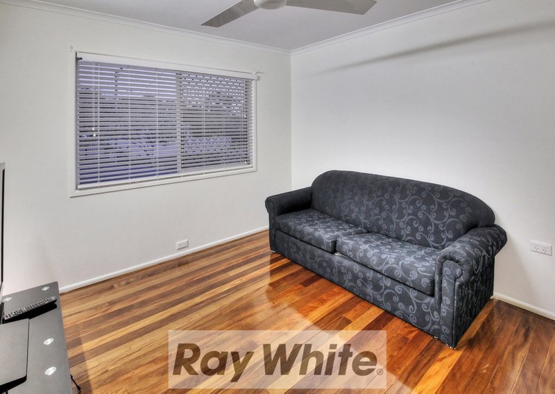 Photo - 86 Aquarius Drive, Kingston QLD 4114 - Image 13