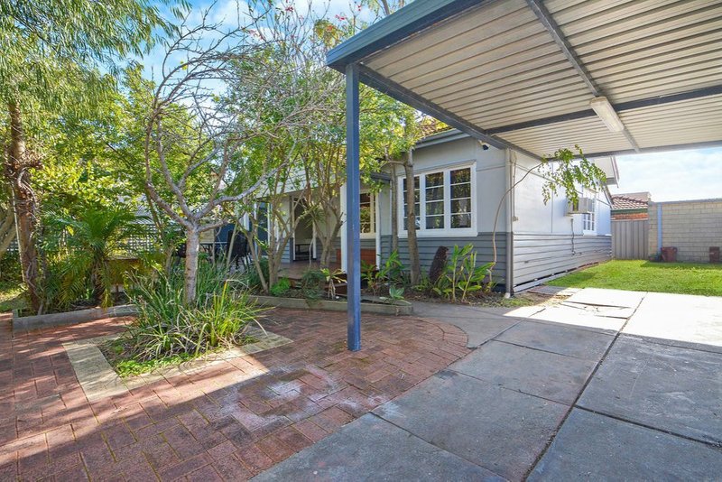 Photo - 86 Barnes Street, Innaloo WA 6018 - Image 2