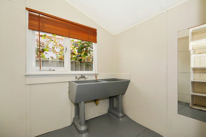 Photo - 86 Barnes Street, Innaloo WA 6018 - Image 15