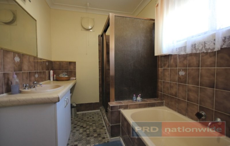 Photo - 86 Broughton Street, Tumut NSW 2720 - Image 7