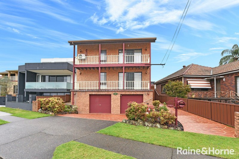 Photo - 86 Cabarita Road, Cabarita NSW 2137 - Image 1