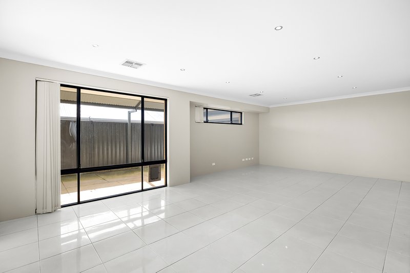 Photo - 86 Camelot Street, Baldivis WA 6171 - Image 13