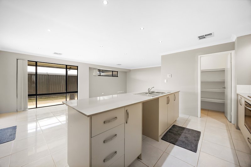 Photo - 86 Camelot Street, Baldivis WA 6171 - Image 14