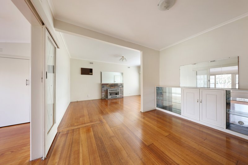 Photo - 86 Castlewood Street, Bentleigh East VIC 3165 - Image 4