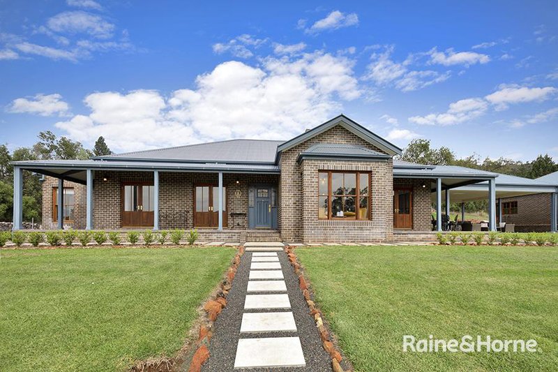 Photo - 86 Catherine Way, Tamworth NSW 2340 - Image 2