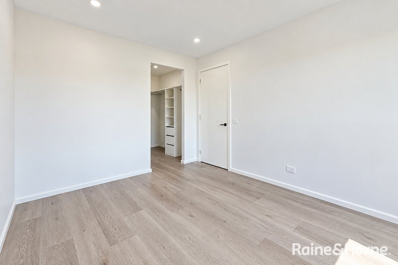 Photo - 86 Darwinia Drive, Mickleham VIC 3064 - Image 5