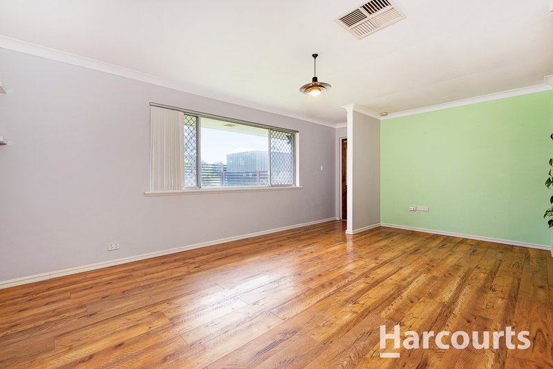 Photo - 86 Dundebar Road, Wanneroo WA 6065 - Image 7
