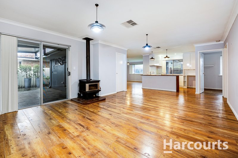 Photo - 86 Dundebar Road, Wanneroo WA 6065 - Image 12