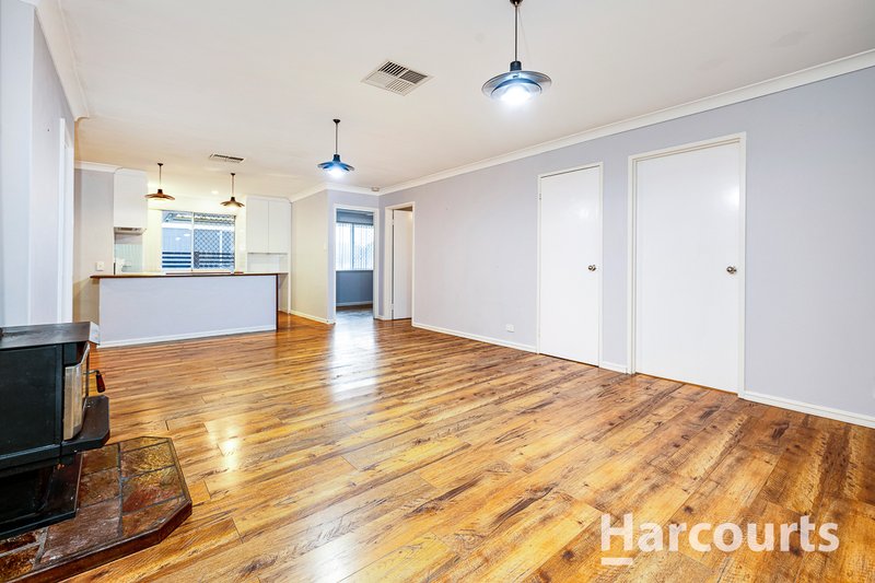 Photo - 86 Dundebar Road, Wanneroo WA 6065 - Image 13