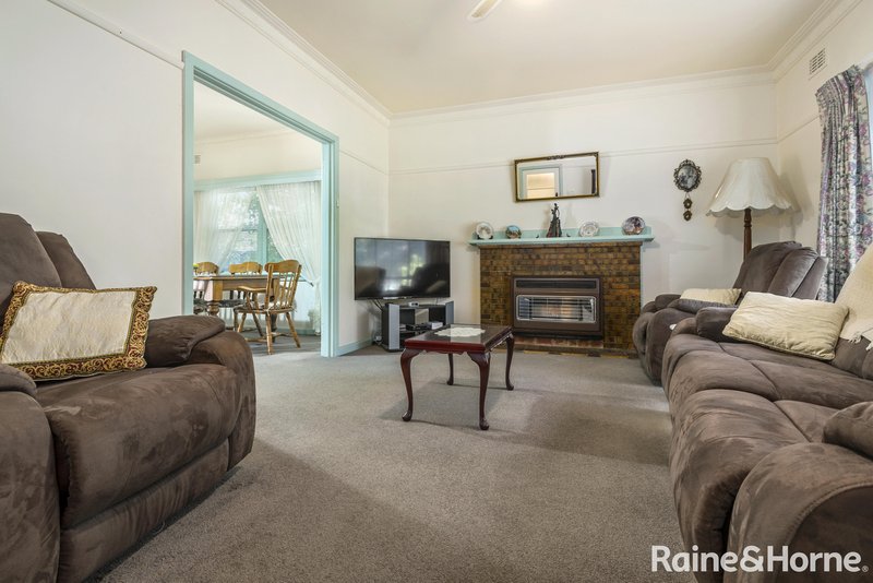 Photo - 86 Edgecombe Street, Kyneton VIC 3444 - Image 3