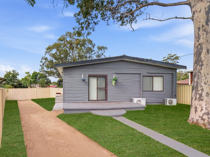 Photo - 86 Elizabeth Crescent, Kingswood NSW 2747 - Image 2