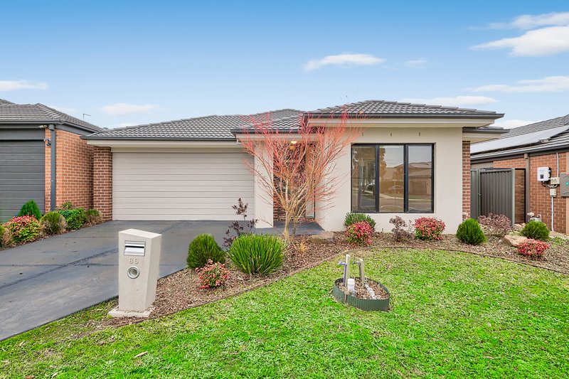 86 Elmslie Drive, Cranbourne East VIC 3977