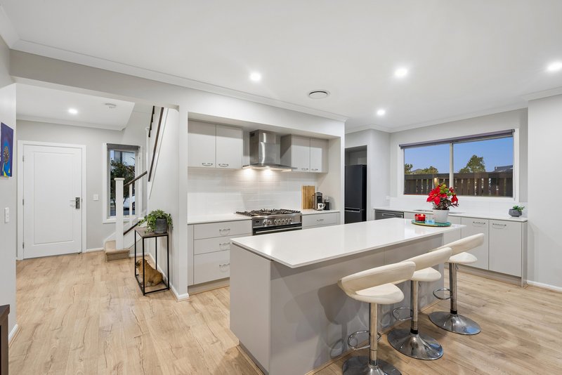Photo - 86 Emerald Drive, Helensvale QLD 4212 - Image 5