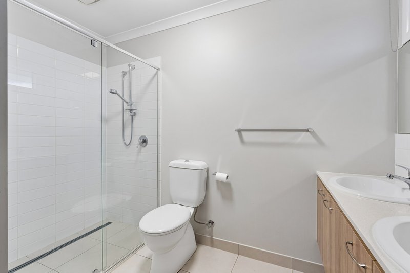 Photo - 86 Emerald Drive, Helensvale QLD 4212 - Image 12
