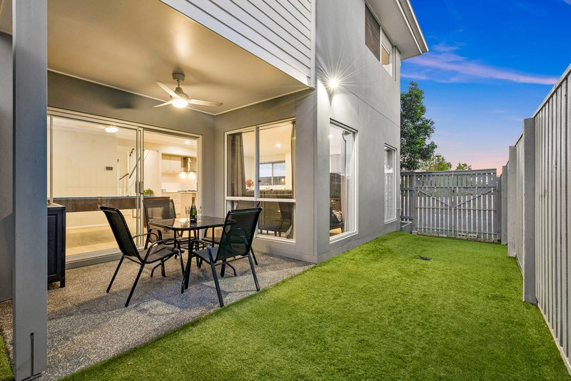 Photo - 86 Emerald Drive, Helensvale QLD 4212 - Image 19