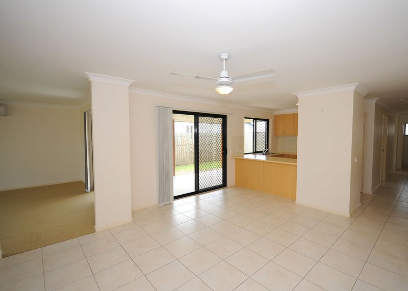 Photo - 86 Endeavour Way, Eli Waters QLD 4655 - Image 2