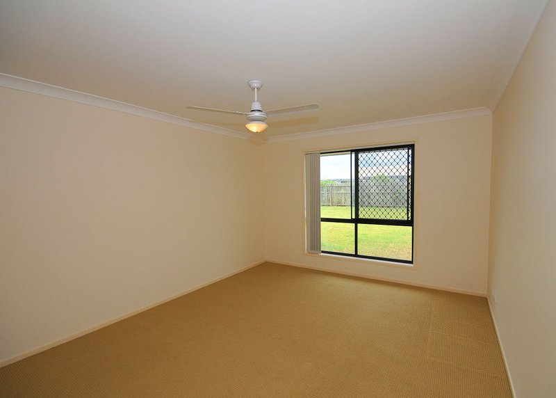 Photo - 86 Endeavour Way, Eli Waters QLD 4655 - Image 5