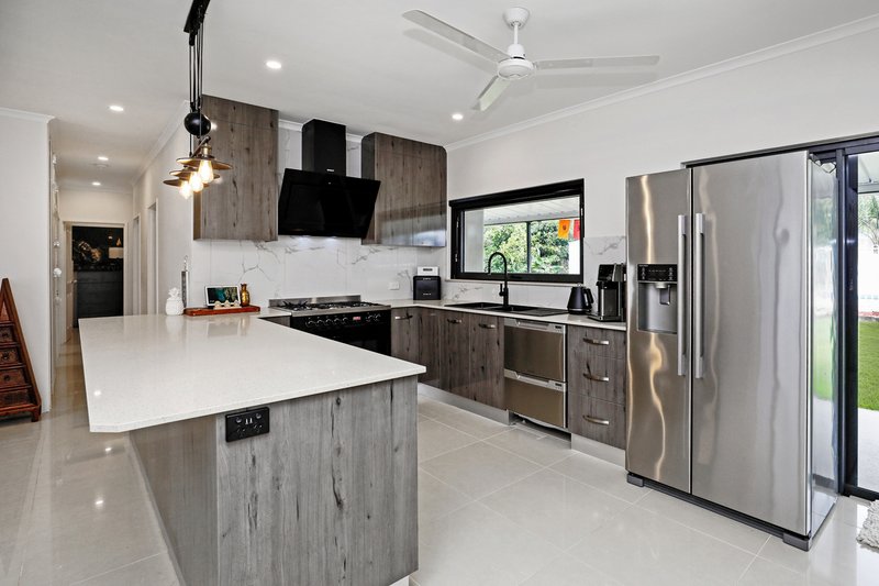 Photo - 86 Golden Grove Drive, Bentley Park QLD 4869 - Image 3