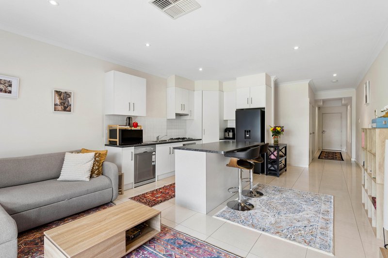 Photo - 86 Harvey Circuit, Mawson Lakes SA 5095 - Image 3