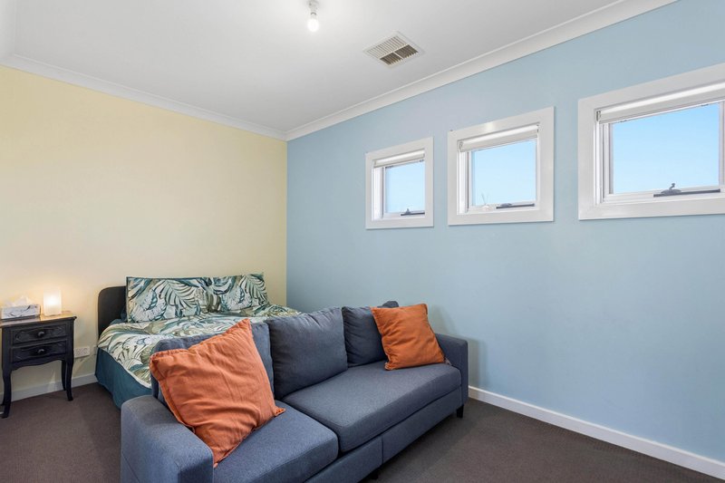 Photo - 86 Harvey Circuit, Mawson Lakes SA 5095 - Image 8