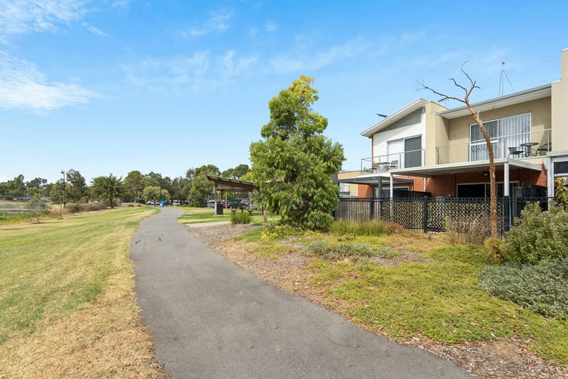 Photo - 86 Harvey Circuit, Mawson Lakes SA 5095 - Image 13
