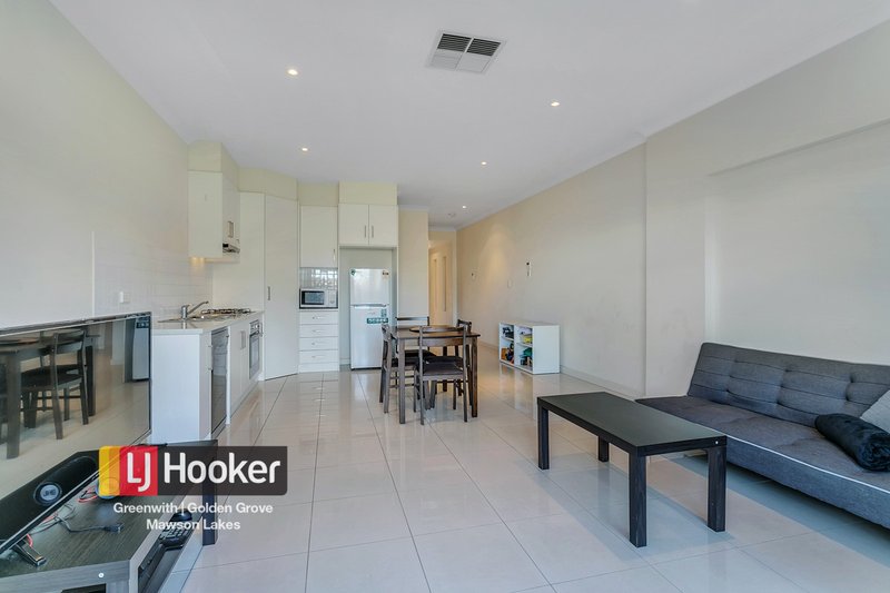 Photo - 86 Harvey Circuit, Mawson Lakes SA 5095 - Image 9