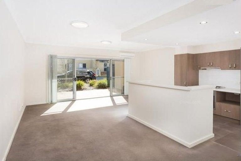 Photo - 8/6 Ibera Way, Success WA 6164 - Image 8