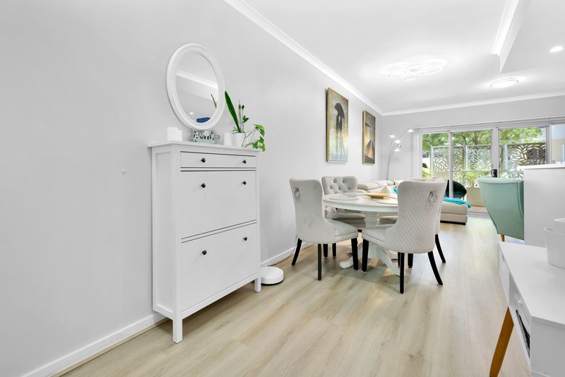 Photo - 8/6 Ibera Way, Success WA 6164 - Image 12