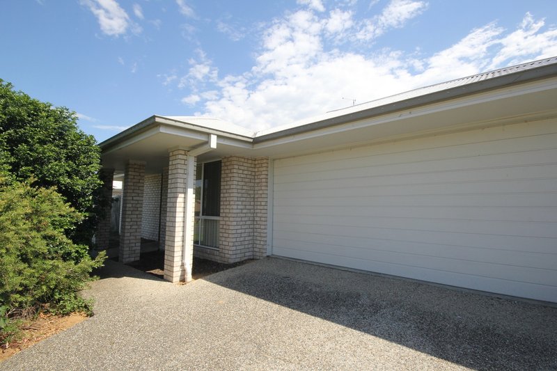 Photo - 86 Jacaranda Drive, Yamanto QLD 4305 - Image 2