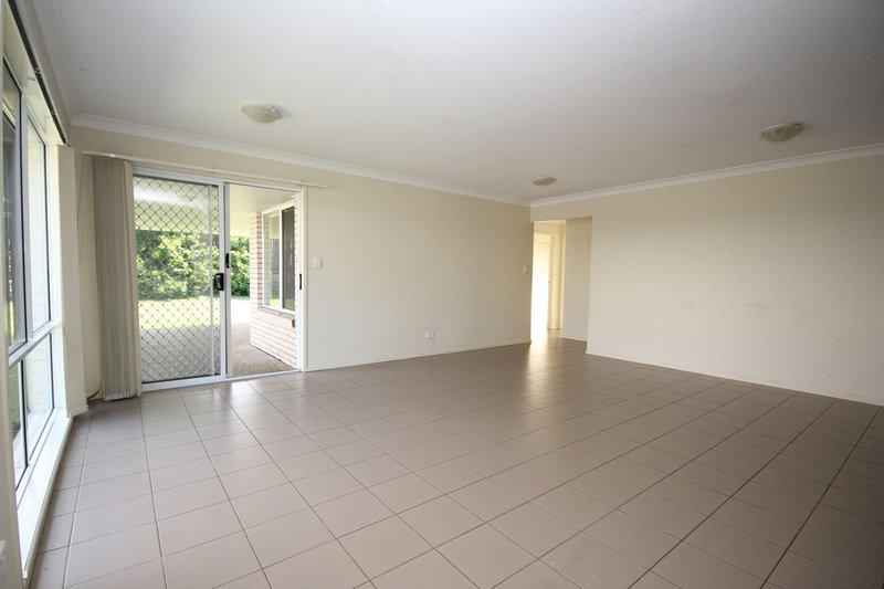 Photo - 86 Jacaranda Drive, Yamanto QLD 4305 - Image 7