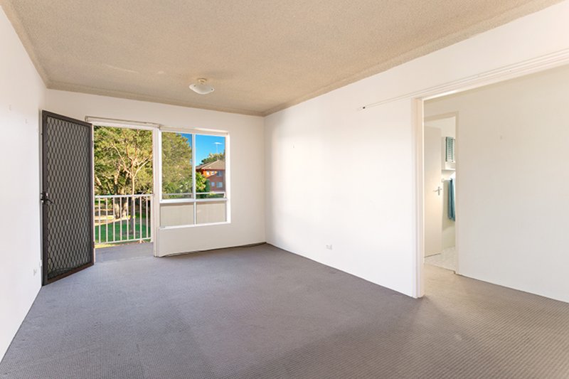 Photo - 8/6 Kempsey Close, Dee Why NSW 2099 - Image 2