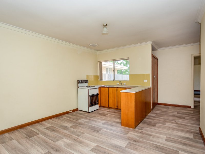 Photo - 86 King Street, Gosnells WA 6110 - Image 17