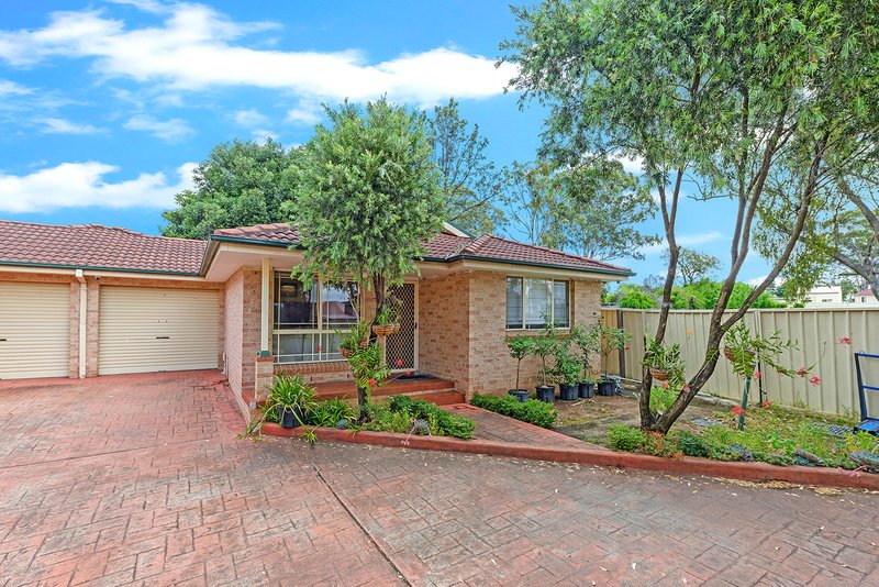 Photo - 8/6 Lang Road, Casula NSW 2170 - Image 1