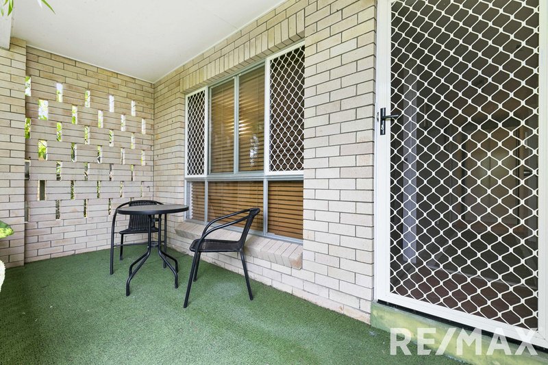 Photo - 86 Lauren Street, Urangan QLD 4655 - Image 6