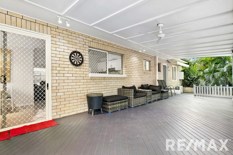 Photo - 86 Lauren Street, Urangan QLD 4655 - Image 13