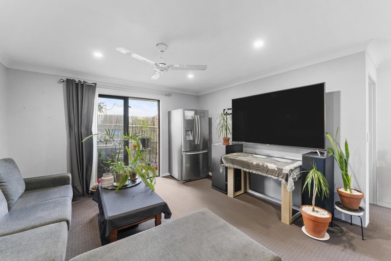 Photo - 8/6 Lenneberg Streeet , Southport QLD 4215 - Image 9