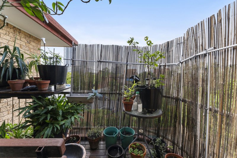 Photo - 8/6 Lenneberg Streeet , Southport QLD 4215 - Image 12