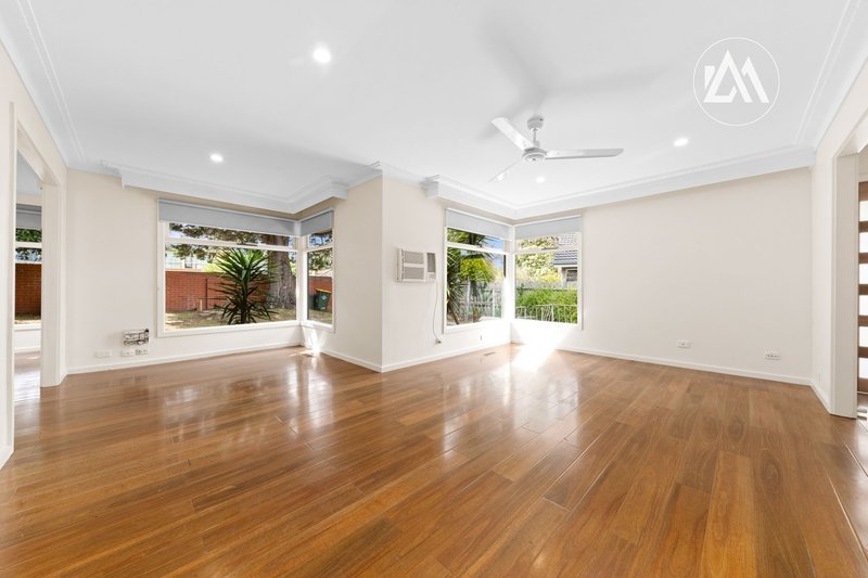Photo - 86 Lindrum Road, Frankston VIC 3199 - Image 2